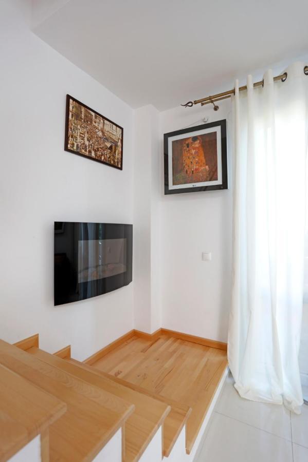 Gorgeous 2 Bedroom Duplex In City Center Bucarest Extérieur photo